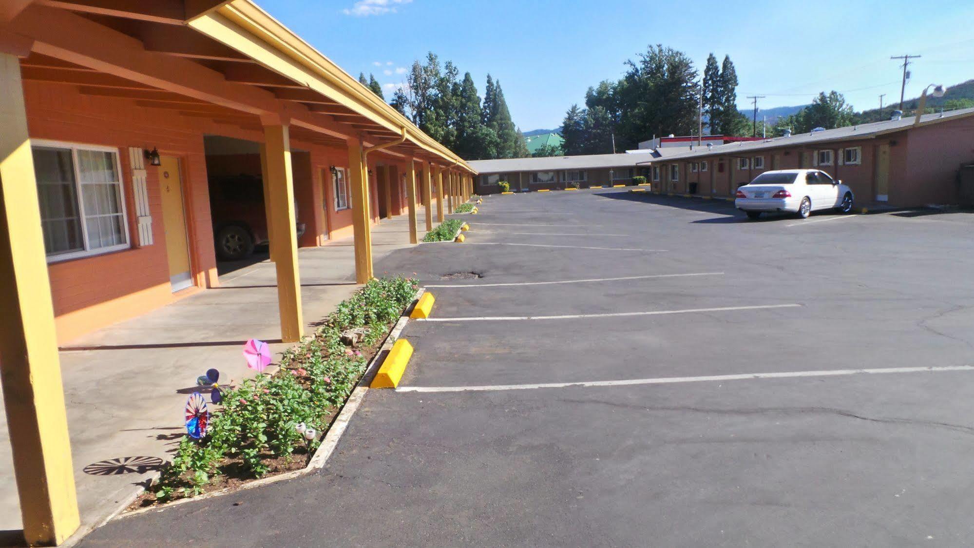 Relax Inn Yreka Luaran gambar